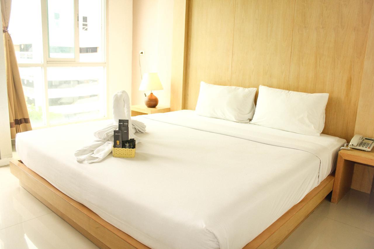 Bansabai Sabaidee Service Apartment Bangkok Bagian luar foto