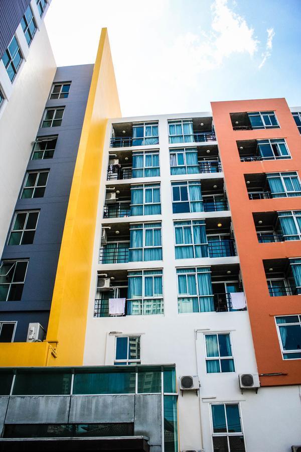 Bansabai Sabaidee Service Apartment Bangkok Bagian luar foto