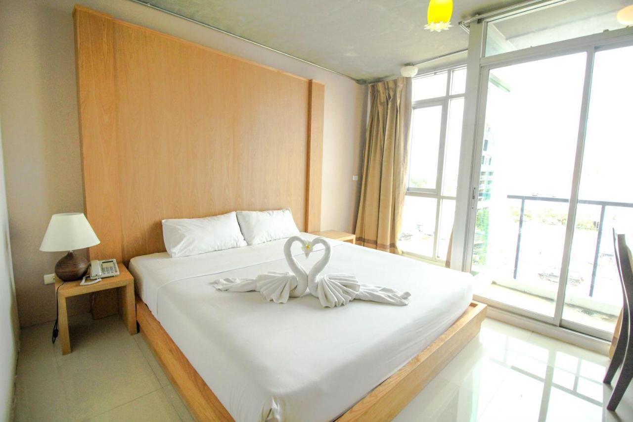 Bansabai Sabaidee Service Apartment Bangkok Bagian luar foto