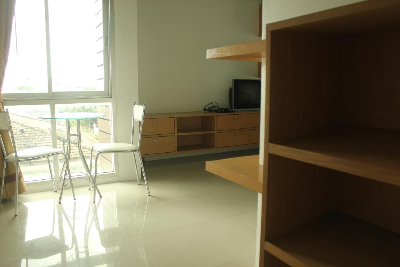 Bansabai Sabaidee Service Apartment Bangkok Bagian luar foto