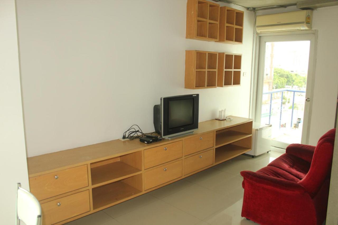 Bansabai Sabaidee Service Apartment Bangkok Bagian luar foto