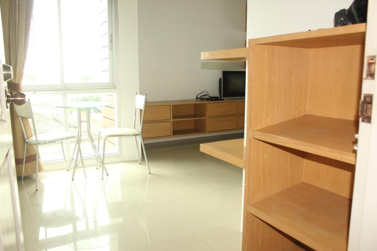 Bansabai Sabaidee Service Apartment Bangkok Bagian luar foto